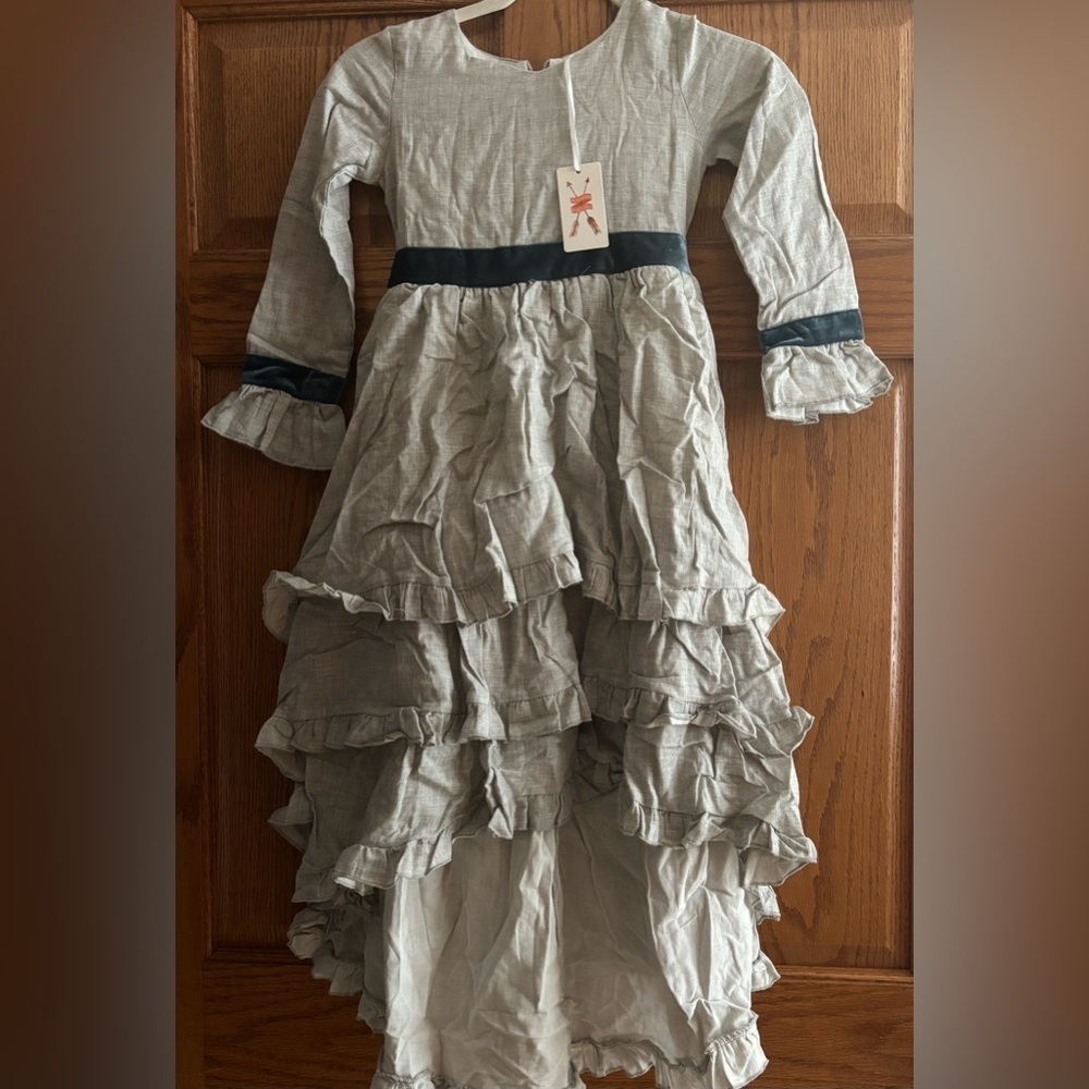 New True Culture by Evie's Culture Gray Ruffled Kids Dress